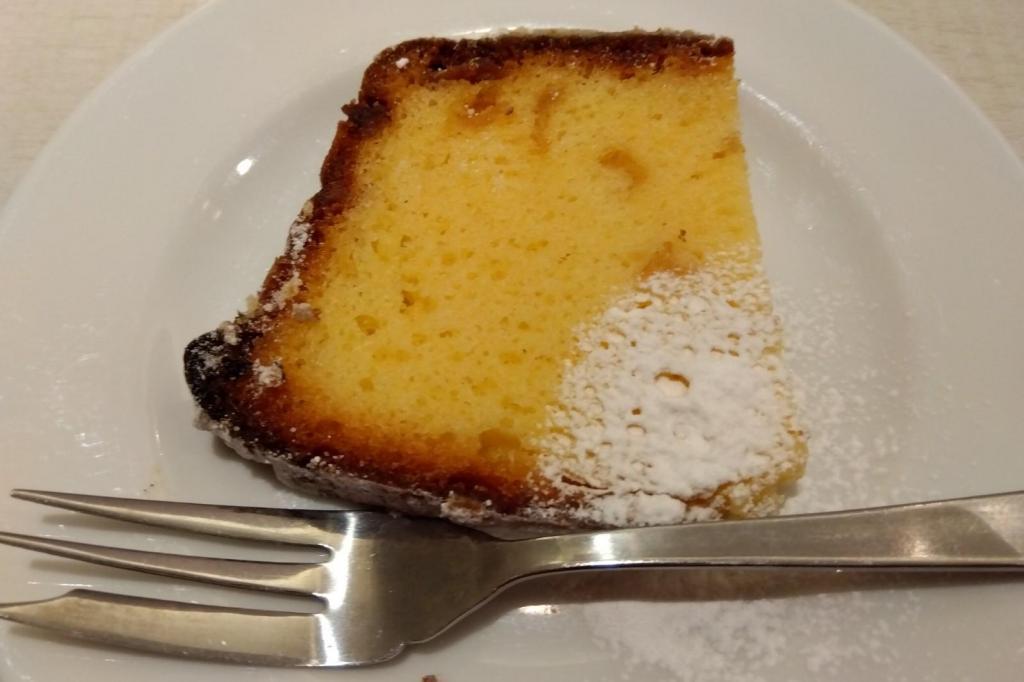 Desert Salon de Julliet, a Western-style restaurant in Higashiginza with a little care.