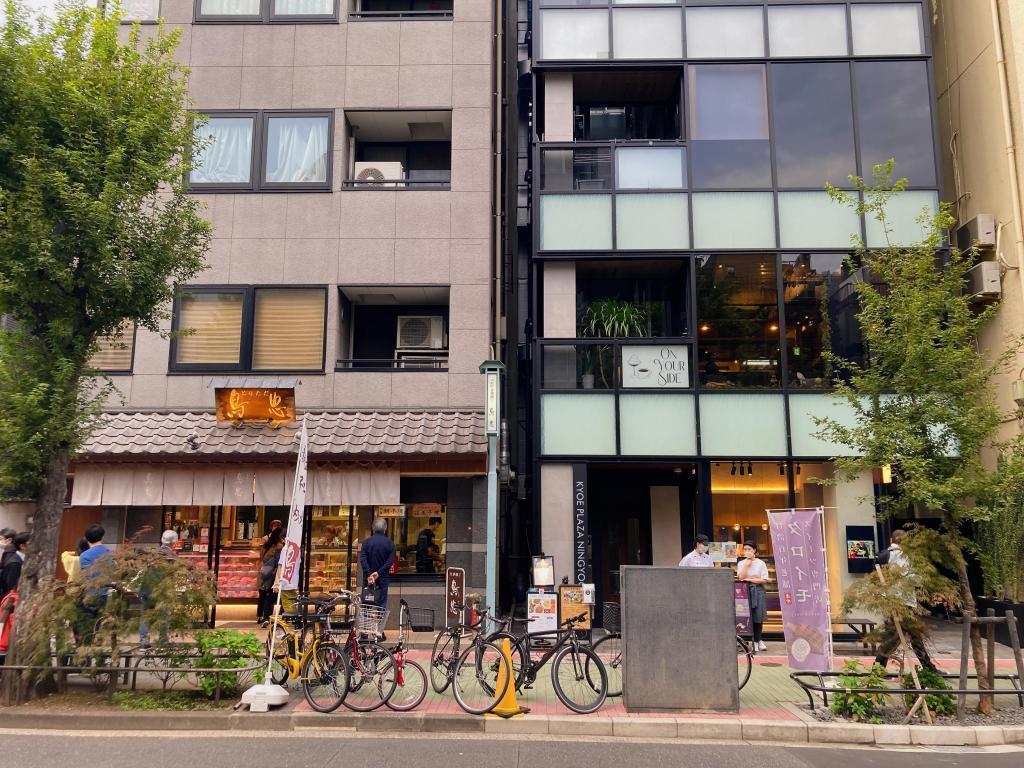 In Ningyocho, unexpectedly valuable "cafe" opened in 2021, "ON YOUR SIDE," a hideout cafe overlooking amazake Yokocho.