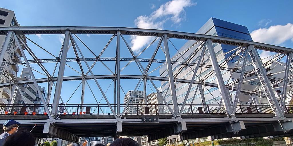  From the rooftop deck of the houseboat, Sumida River