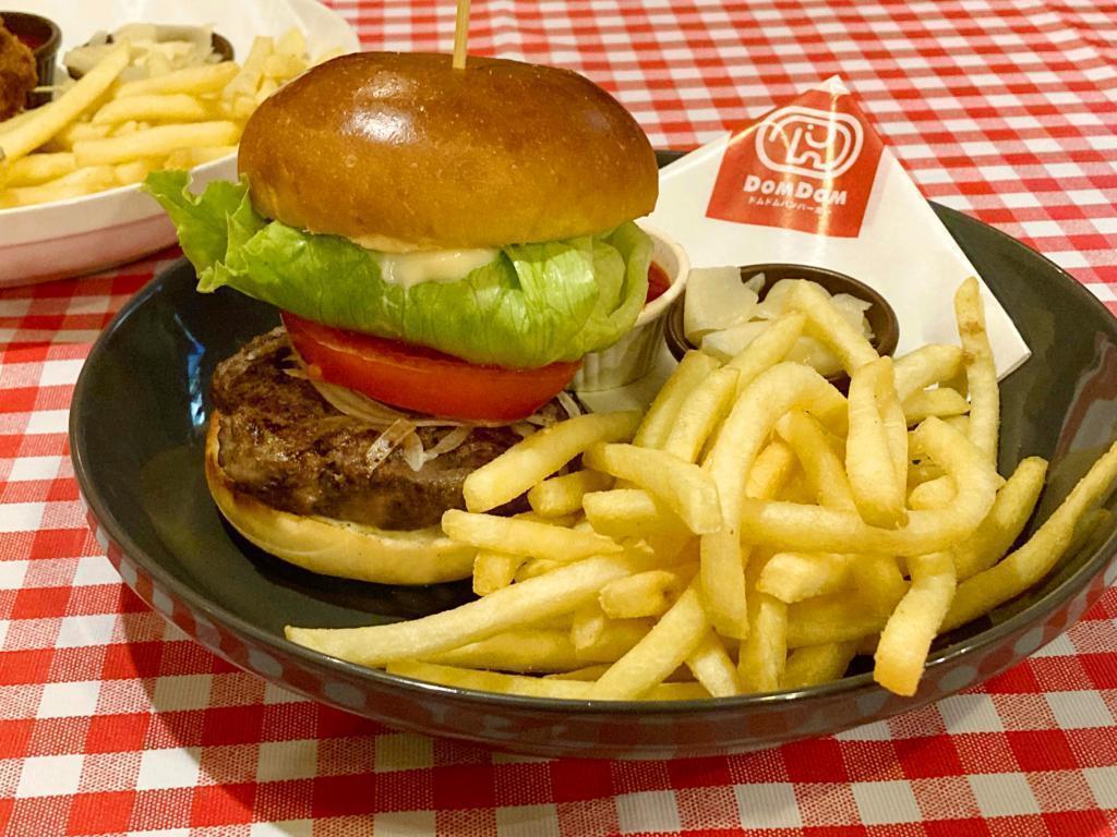  [Ginza 3-chome] A new "Dom Dom hamburger PLUS (Plus) Ginza store" with a history
