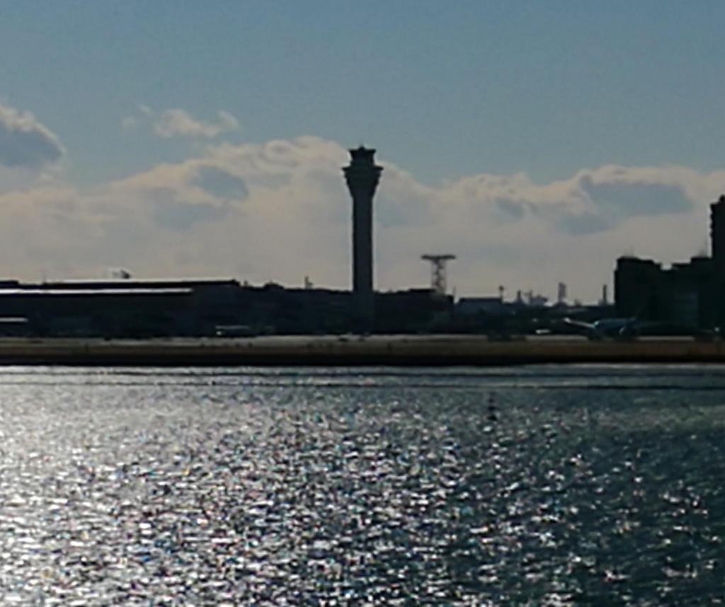  Views such as Harumi seen from the Tokyo Bay Cruise "Symphony Cruise"
　　Harumi Passenger Ship Terminal
　　-Scenery of the border of Chuo-ku-ku