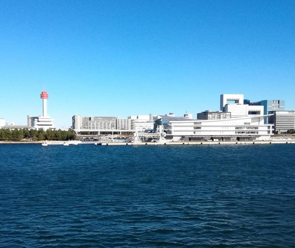  Views such as Harumi seen from the Tokyo Bay Cruise "Symphony Cruise"
　　Harumi Passenger Ship Terminal
　　-Scenery of the border of Chuo-ku-ku