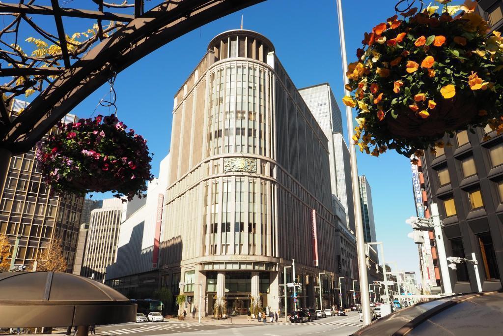  Find a place where the Nihonbashi River and the Sun hit