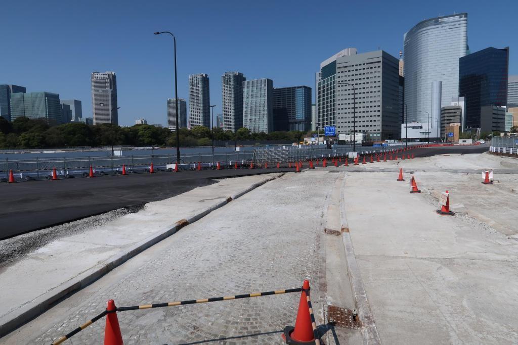 Is the track that stretched toward Shiodome now?
The gentle curve of Tsukiji Market
Traces of Showa left on a vast site