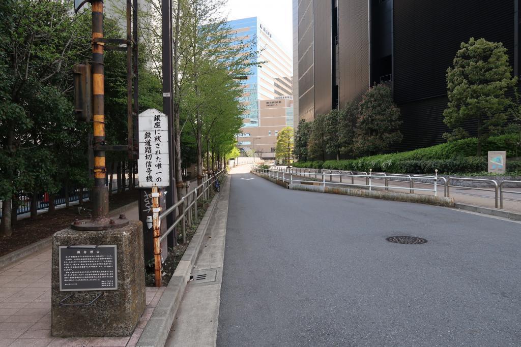  Can you get it back now?
The gentle curve of Tsukiji Market
Traces of Showa left on a vast site