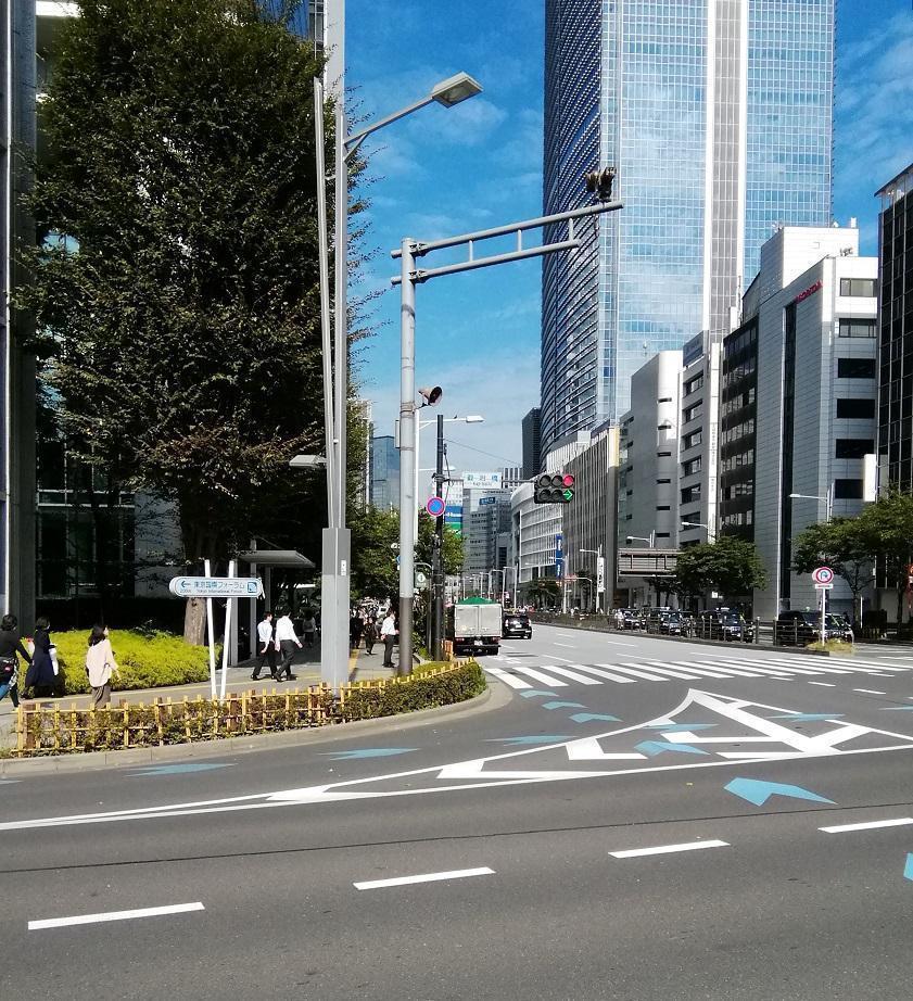 How far is the Kajibashi Street intersection "Ginza"?
　Let's go around Ginza!　⑨
　　-Ginza cotton shop head office has moved~