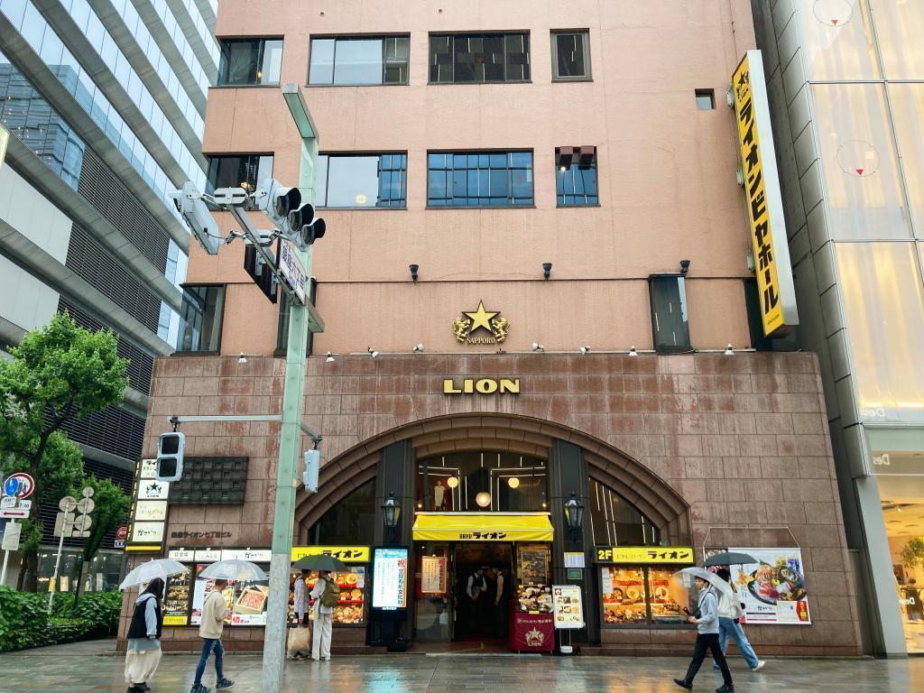  [Ginza 7-chome] The oldest existing beer hall in Japan, "Viya Hall Lion Ginza 7-chome Store"