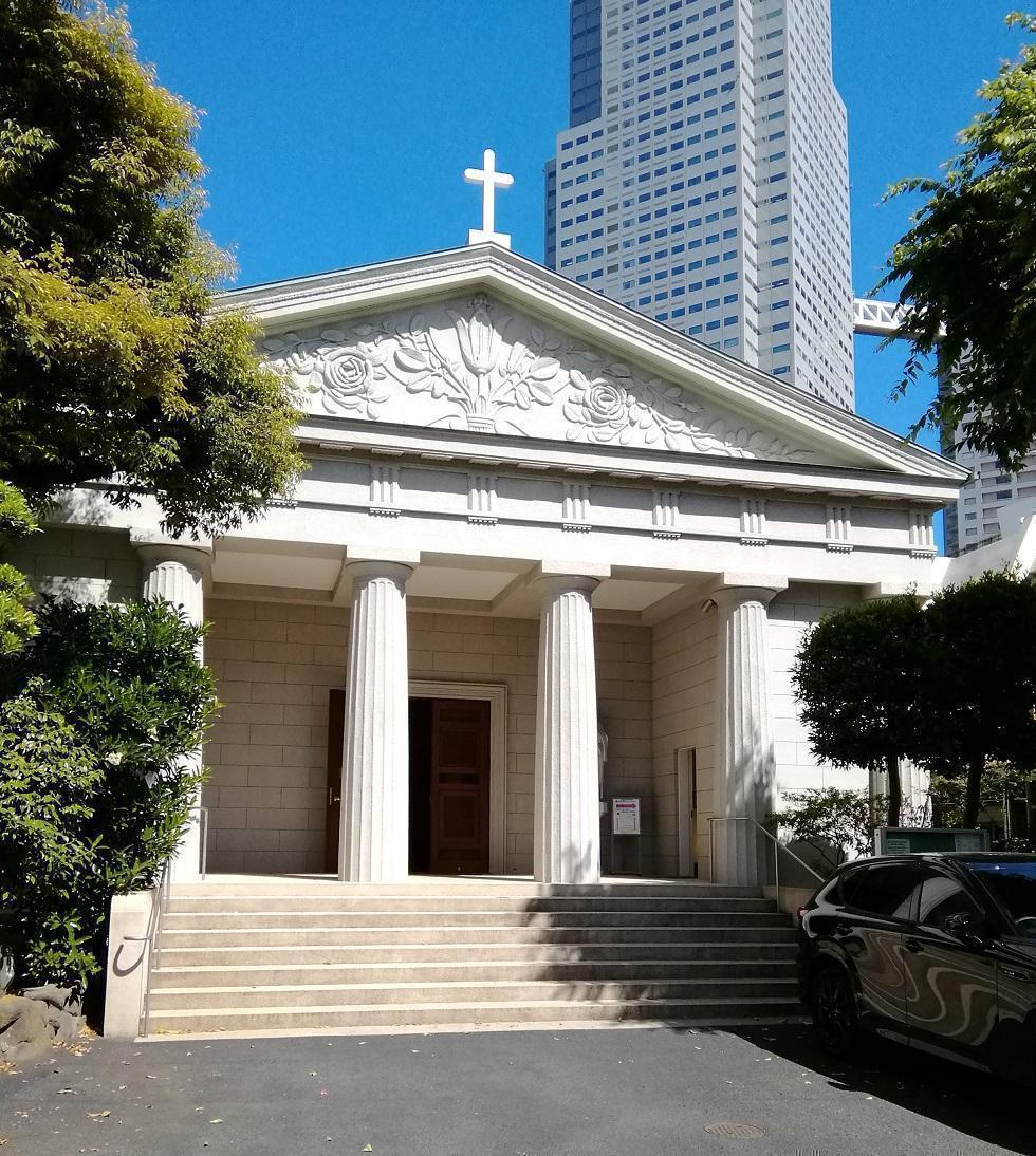 Catholic Tsukiji Church Cathedral Tsukiji Honganji and Catholic Tsukiji Church Cathedral
　　Both have a pipe organ.
　　~ Tsukiji Honganji, Catholic Tsukiji Church Cathedral ~