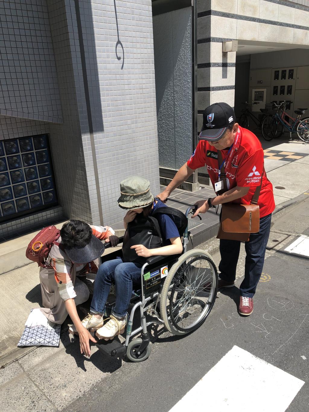 Let's make a barrier-free map together by riding a wheelchair "Hatchobori / Kayabacho Edition"