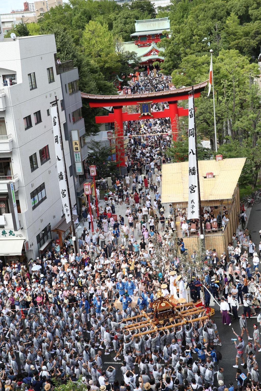  August 13 There are 53 portable shrines at Eitai Bridge.