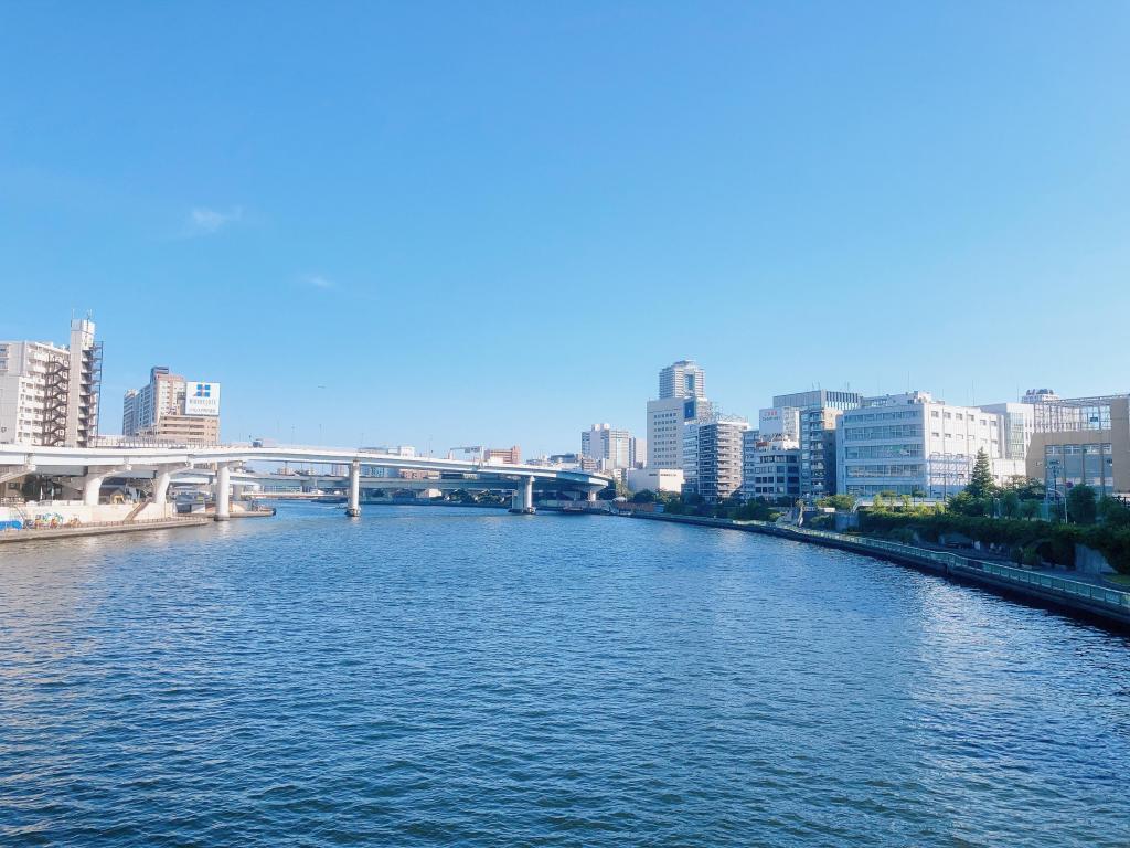  [Bridge over Chuo-ku] Beyond the bridge…？