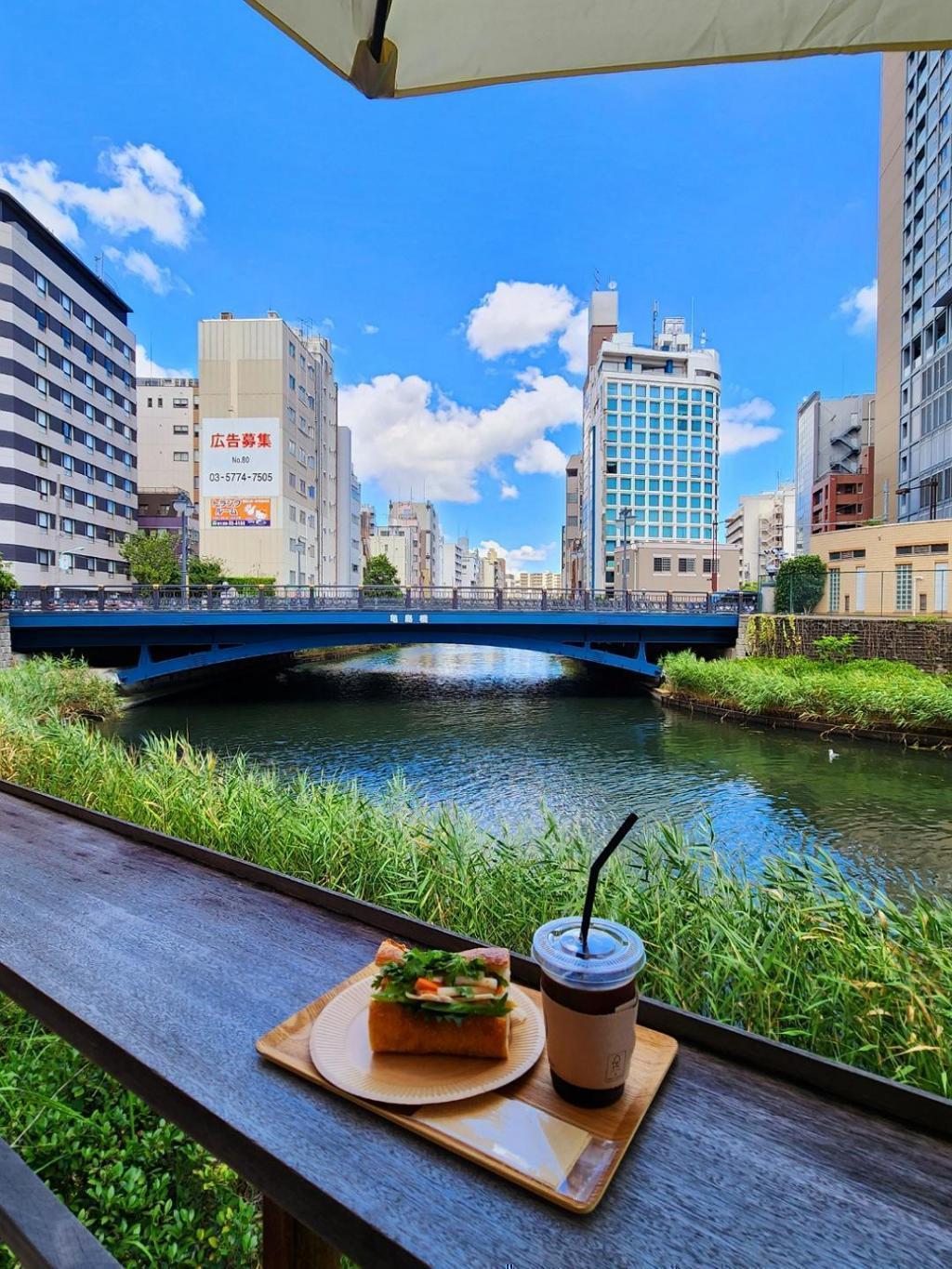  Nine bridges over the Shinkawa River
(Second series: Reigishi Bridge, Shin-Kamejima Bridge, Kamejima Bridge)