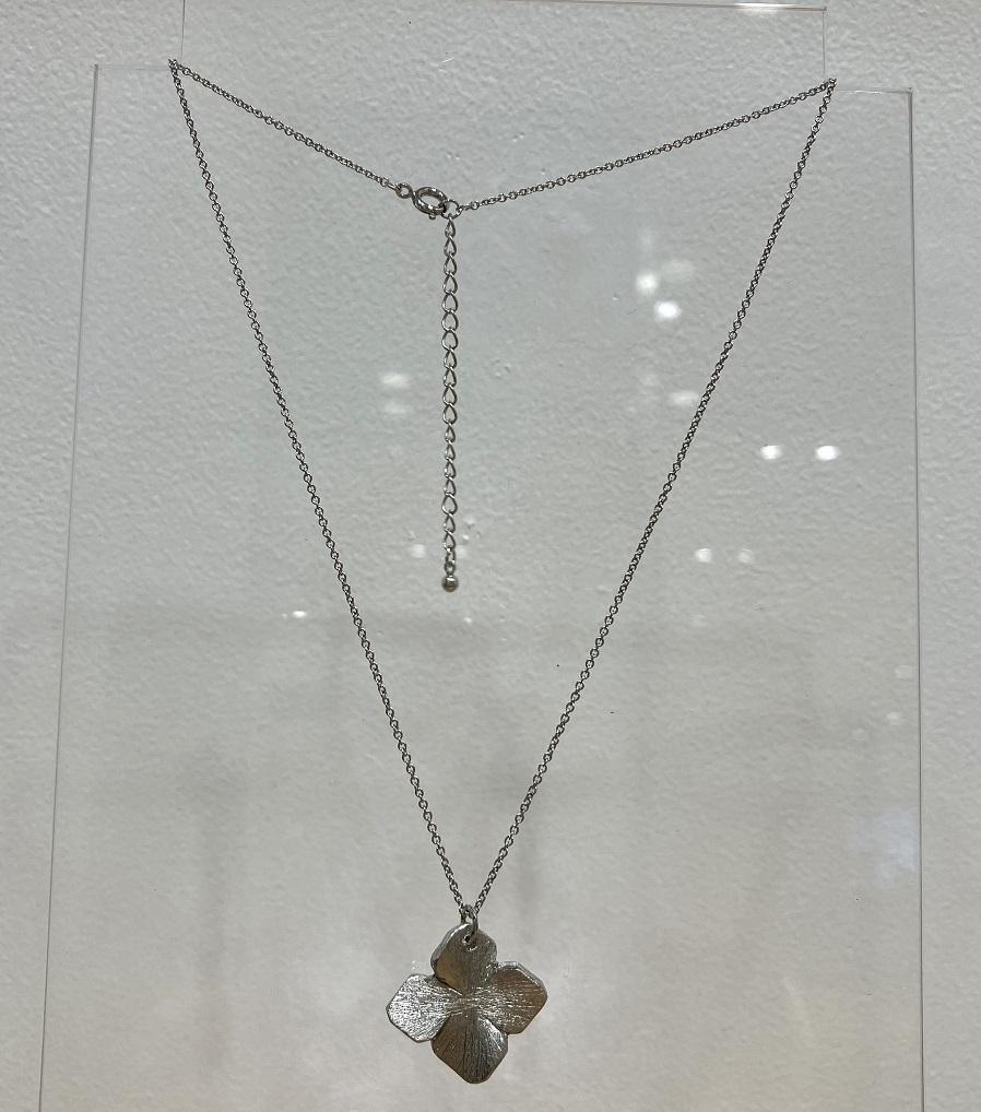 Necklace chain
３８～４０ｃｍ
4,400 yen Color of summer and tin
　Kumiko Hamada Exhibition-
　　~ Nihonbashi Kiya Main Store izutuki~