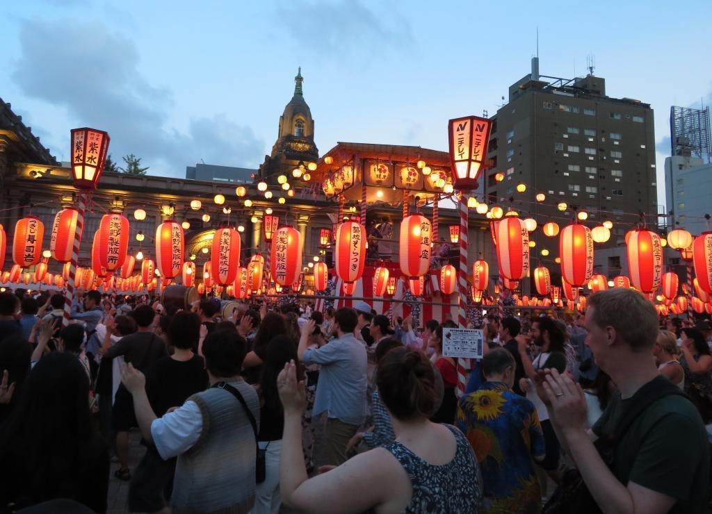 The best eco-friendly Bon Dance Festival in Japan Tsukiji was exhibited at the 76th Tsukiji Honganji Noryo Bon Dance Festival 8/2-8/5 grandly