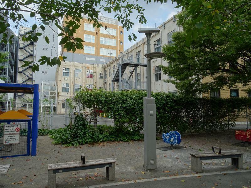 Hakozaki Park 100 years since the Great Kanto Earthquake, where you can still experience the characteristics of reconstruction elementary schools and reconstruction elementary parks - Ask the reconstruction small park