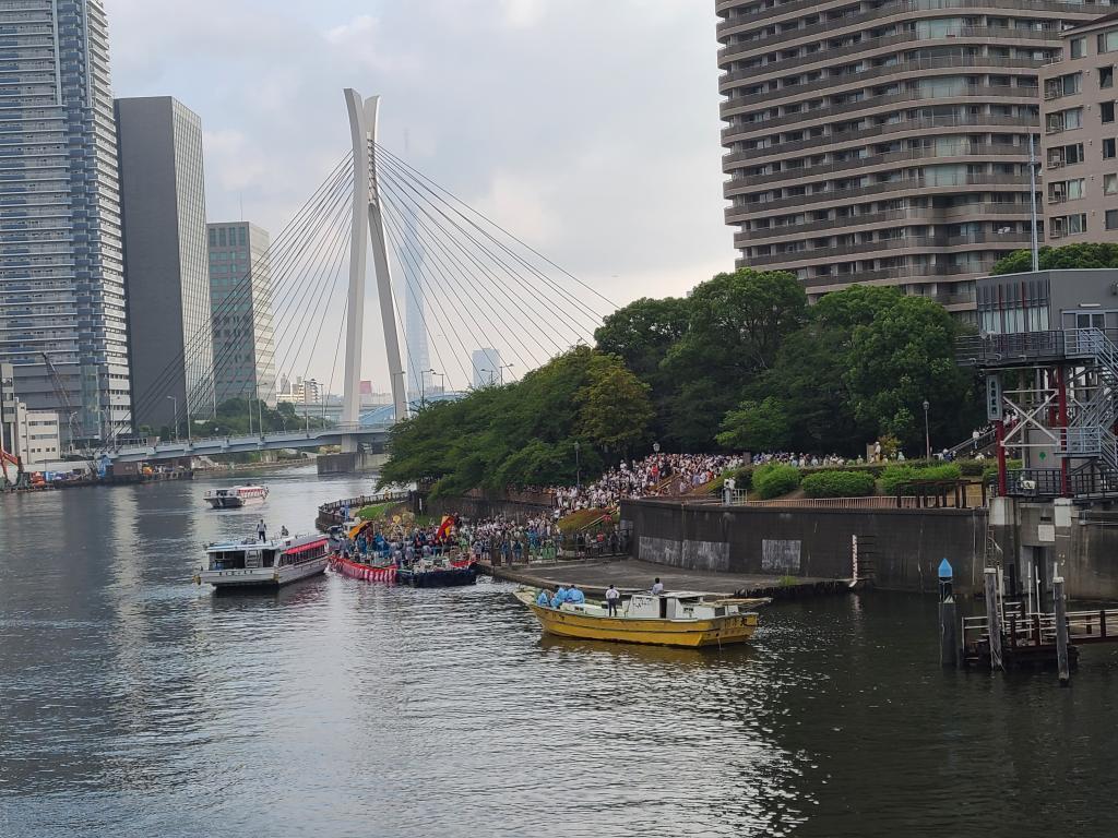 I was impressed by the wonderful portable shrine Funato Misumiyoshi-jinja Shirine Reisai Festival!
"portable shrine's Ship imperial procession" and "Festival Nobori"