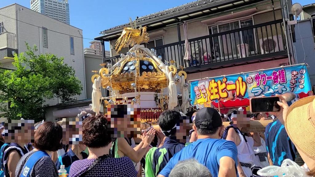  I was surprised by Sumiyoshi-jinja Shirine Reisai Festival!
"portable shrine's Ship imperial procession" and "Festival Nobori"