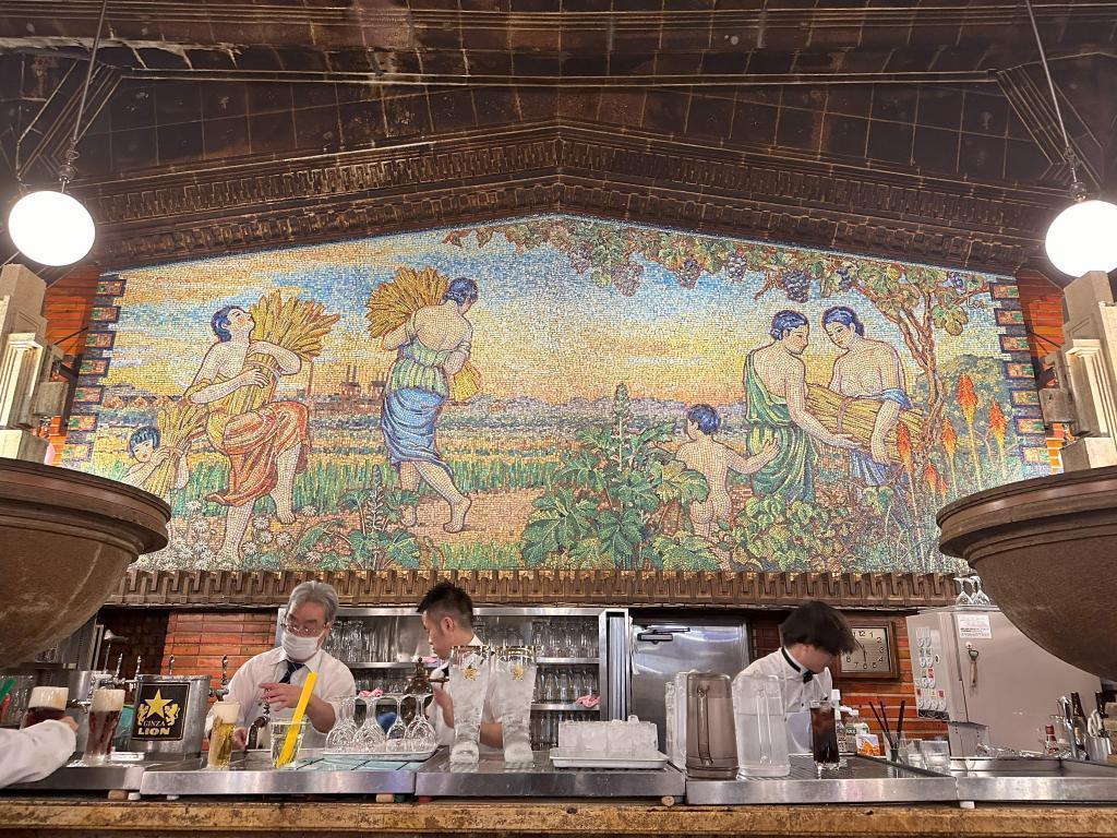 The mosaic in front of the first floor hall is a masterpiece Ginza Lion is the oldest beer hall in Japan.