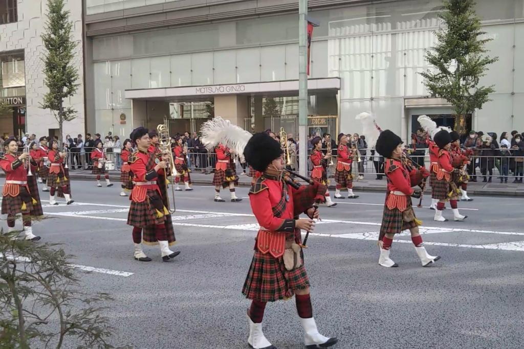  The Ginza Golden Parade was held.　
Next, on the 29th, the Oedo Kazuki Parade will be held in Kyobashi, Nihonbashi.