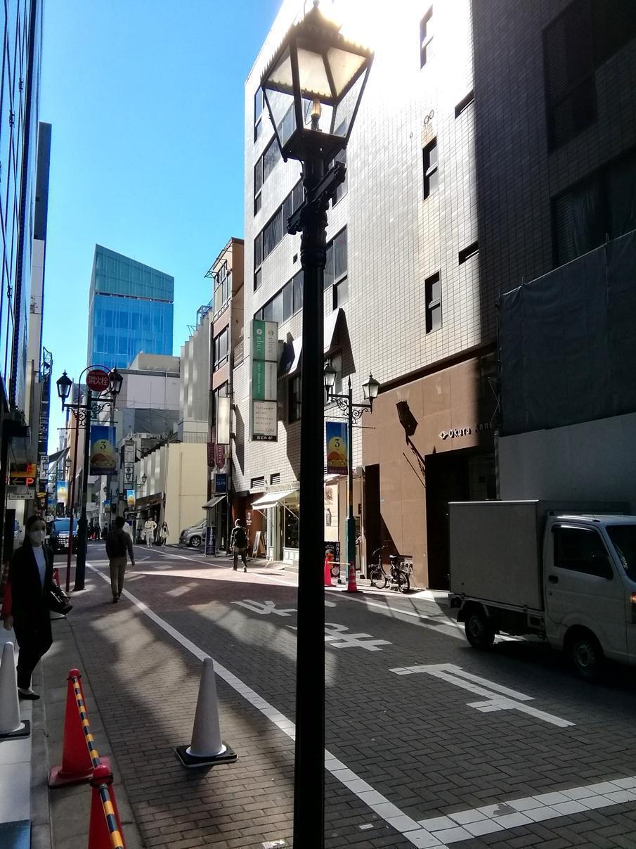  I walked from 4-chome to 1-chome on Ginza Gas Lantern Street (4-chome to 3-chome)
　　Ginza Gaslight Street ~