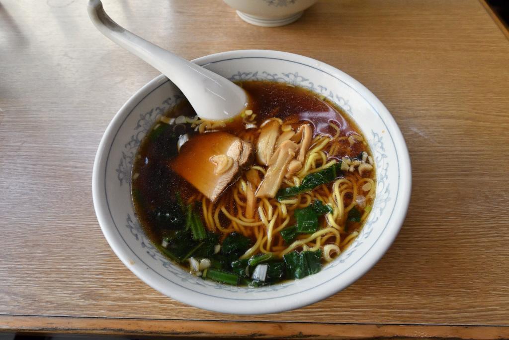  How to order and eat ramen noodles at a restaurant