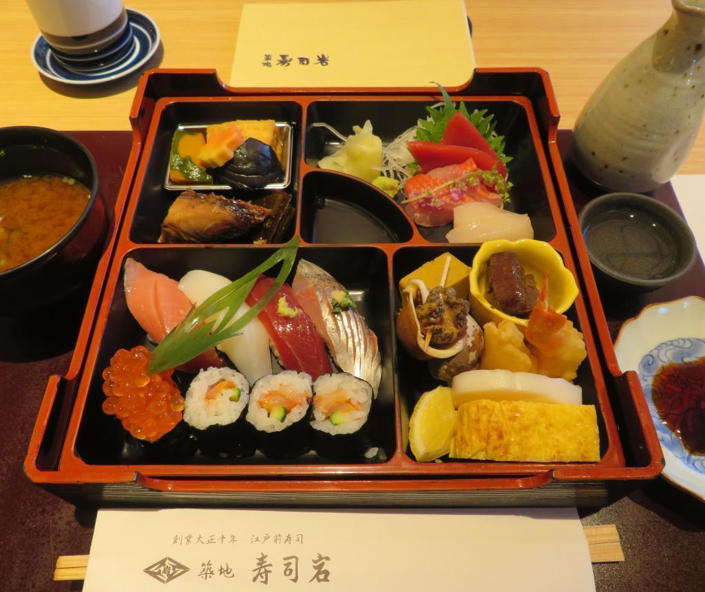  Tsukiji Sushi Iwa Founded 1921 Edomae sushi beautiful and delicious sushi