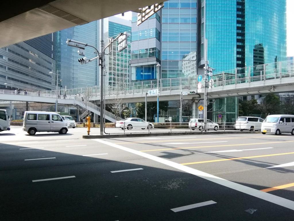 How far is the Horai Bridge Intersection Ginza 8-chome pedestrian bridge "Ginza"?
　Let's go around Ginza!　⑱The end
　　-Japanese National Railways Railroad Crossing Warning, Ginza Tokimeki Bridge ~