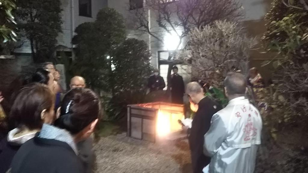 I fired up the Zhang fan and wish next year. Tsuji Koshaku and Zhang Ogi memorial service in Yagenbori, the birthplace of Edo talks.