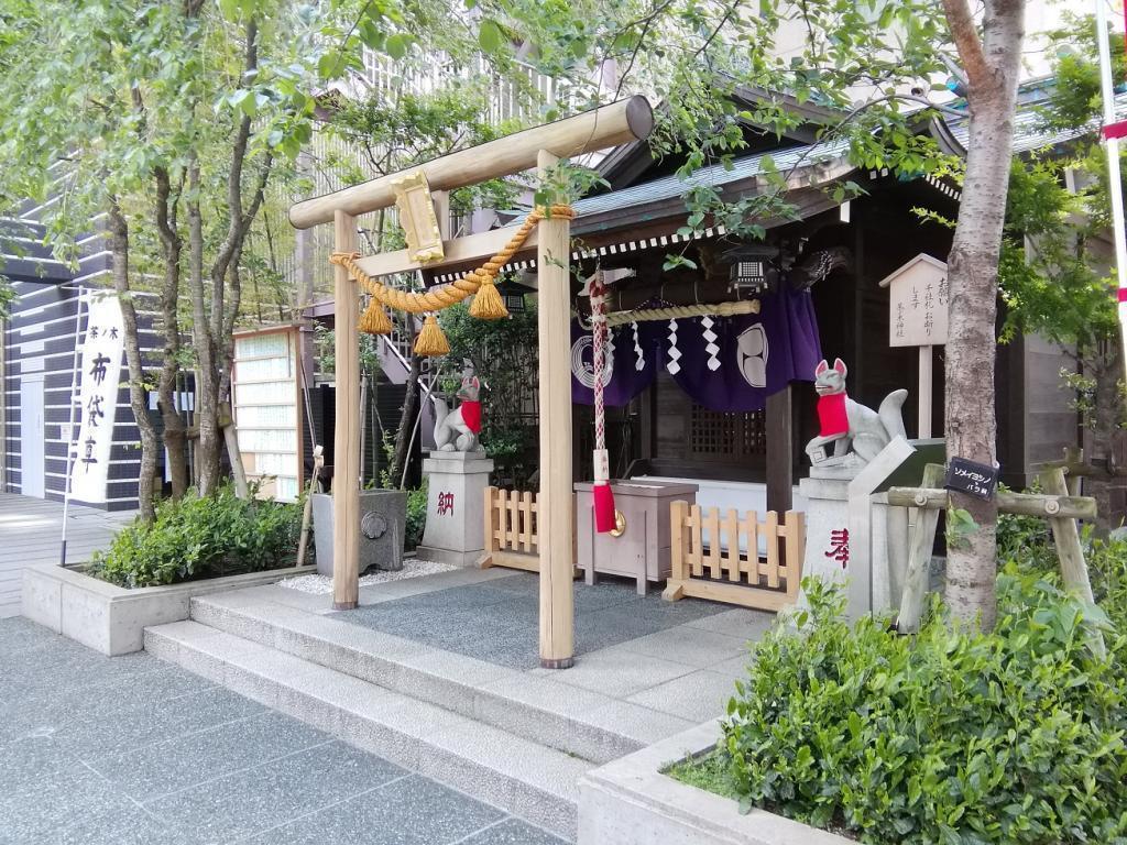 ②　Chanogi Shrine
The tour of Nihonbashi Seven Lucky Gods is actually going around Ningyocho~Nihonbashi Seven Lucky Gods~