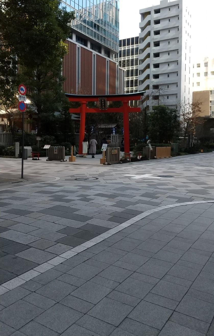 Hyakukawa of Ukiyokoji, Fukutoku Shrine as seen from Ukiyokoji