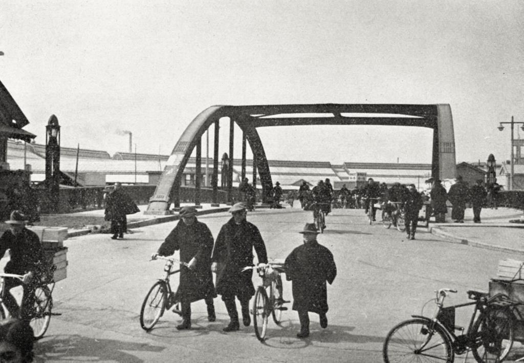  100 years after the Great Kanto Earthquake-Reconstruction Bridge "Umiyuki Bridge"