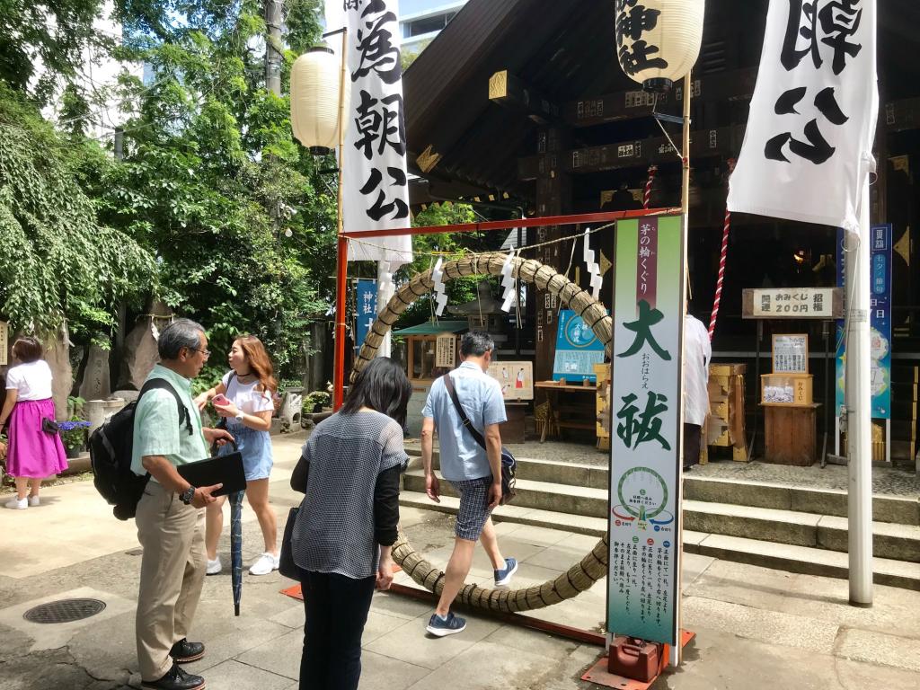 If you go through the Chinowa, don't forget to solve your wish! -Tsukiji, Namiki Shrine~