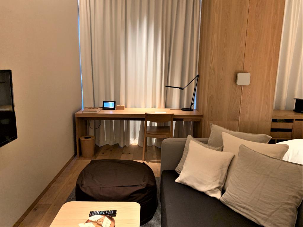 Comfortableness with simple design MUJI HOTEL GINZA-Muji hospitality 