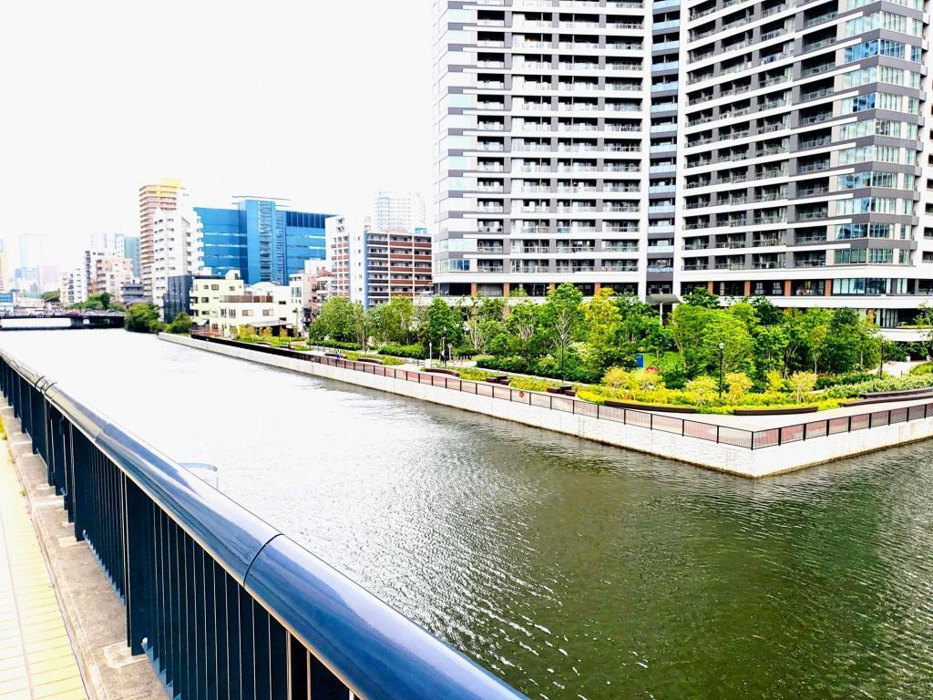  Take a leisurely walk along the canal at the Asashio Canal Water Park.