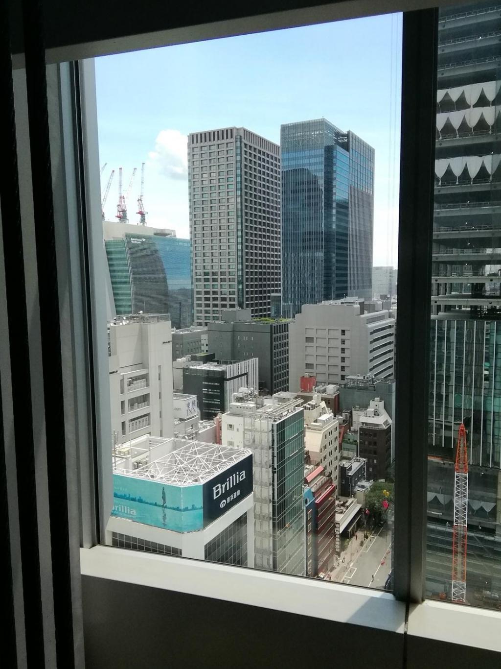  Looking up at high-rise building
　Mage Mikami, a skyscraper 3
　　~ Grand Tokyo North Tower~