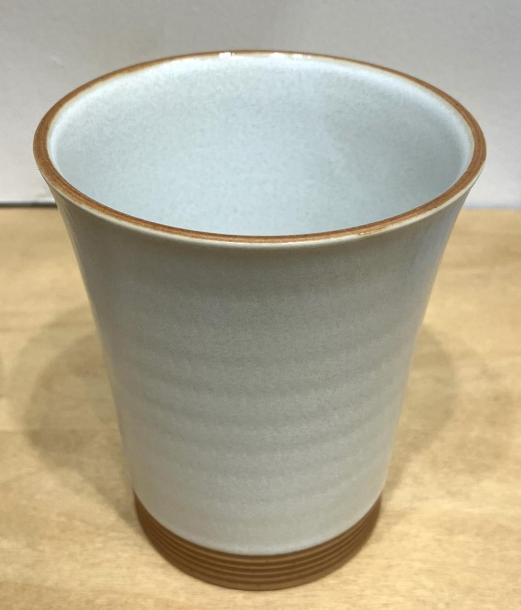 White porcelain plane cup L
6,930 Enso Kiln to enjoy curiosity
　　~ Nihonbashi Kiya Main Store izutuki~