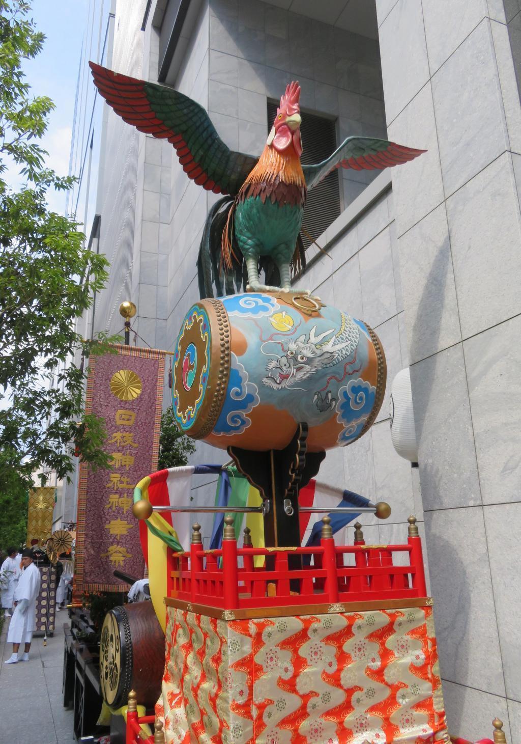 The Isamu chicken "Isamu" is a drum that was set up to let the people hit the prince in the old China to speak to the princes.
 One of the biggest events of the 2024 Sanno enshrined deity Festival Tenka Festival