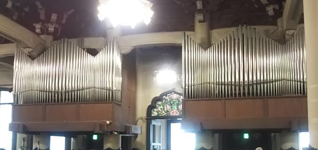 Pipe organ made 50 years ago A time to relax at lunch-Pipe organ concert at Tsukiji Honganji-