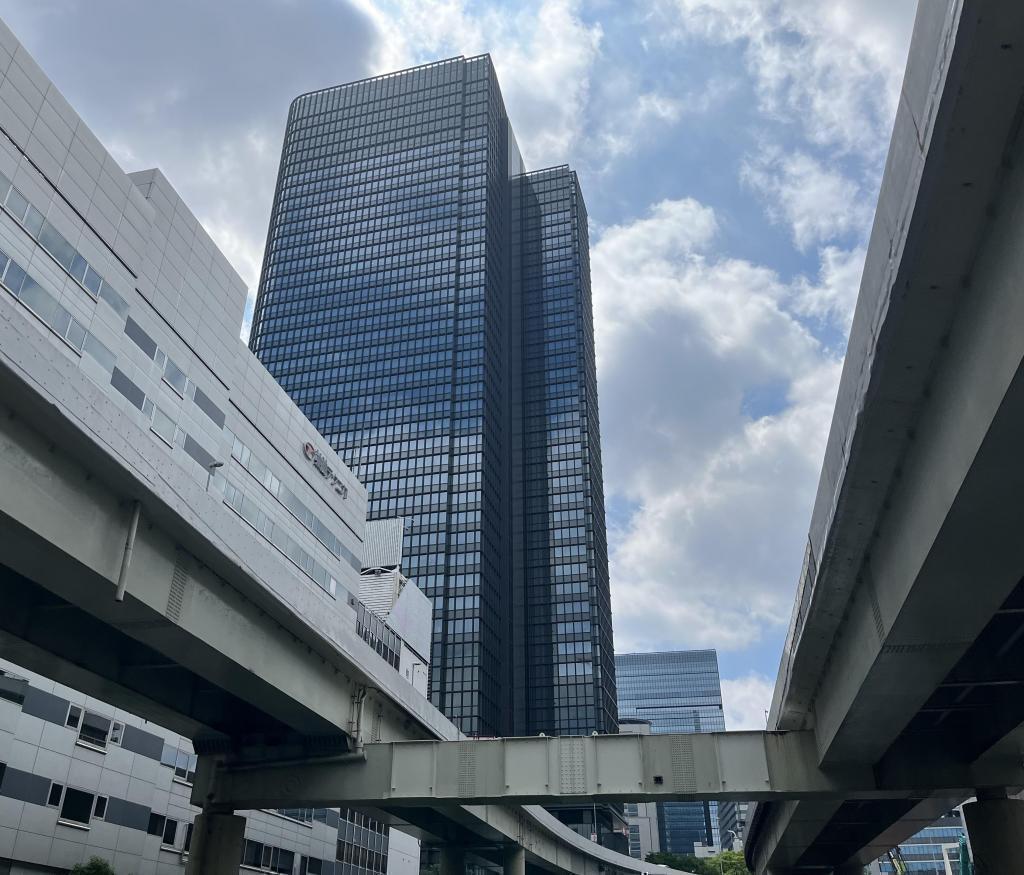 The blue sky was visible in the Nihonbashi River.
 Tour on the "Edo TOKYO Cruise"
Summer in Nihonbashi River, Kamejima River and Sumida River 2024