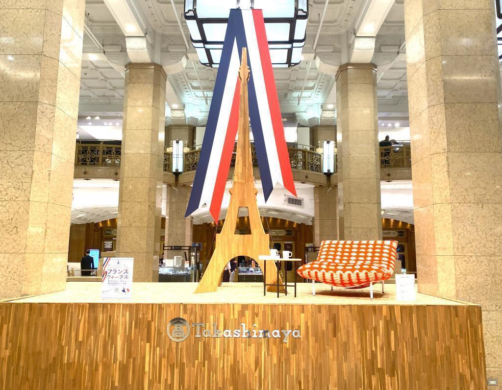 French Weeks Begins-Nihonbashi Takashimaya-Opening Ceremony of the Paris Olympics-Children's Handmade Flag