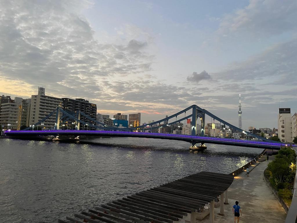  A sign of autumn and Kiyosu Bridge