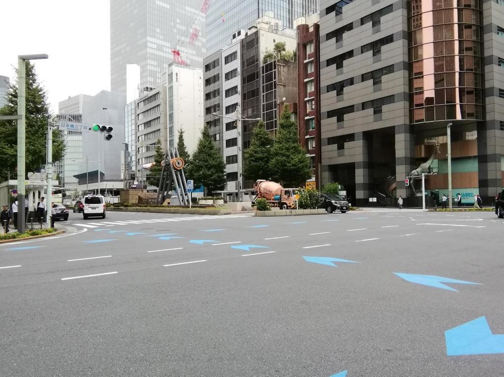  Monument of the median strip
　　~ Yaesu Street median strip ~