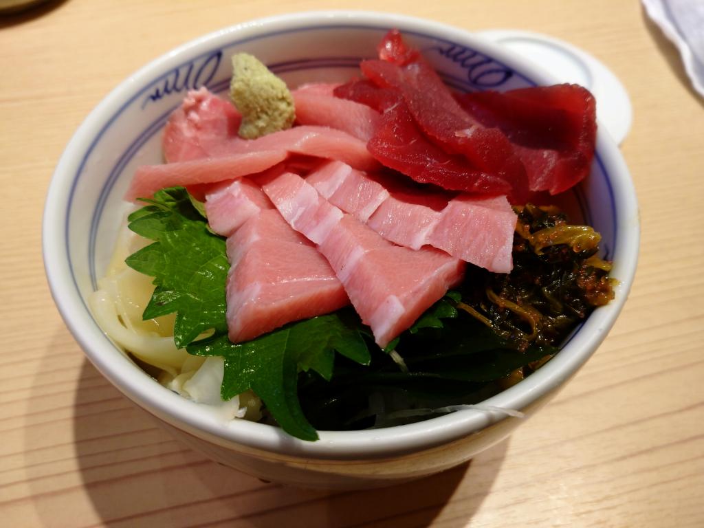 Of course, adults are also very satisfied with sushi lunch with children at Tsukiji @ Tsukiji Sushi Yoshiso Honten