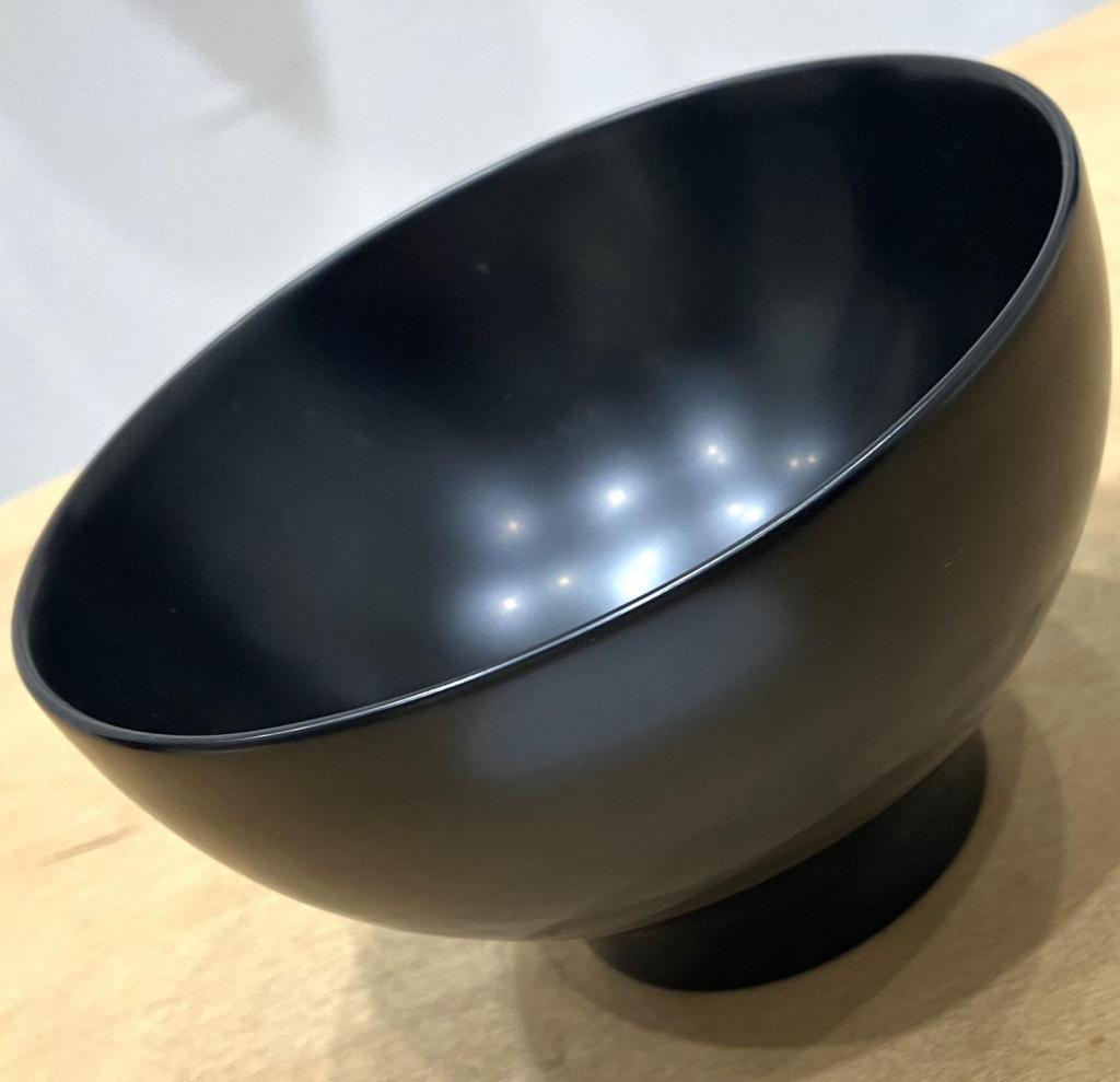 Free bowl
11,000 yen maid lacquer
　Ariko Horiuchi's vessel exhibition
　　~ Nihonbashi Kiya Main Store izutuki~