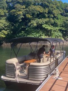 "HARMO" Cruise overlooking the Hamarikyu Onshi Garden from the waterside