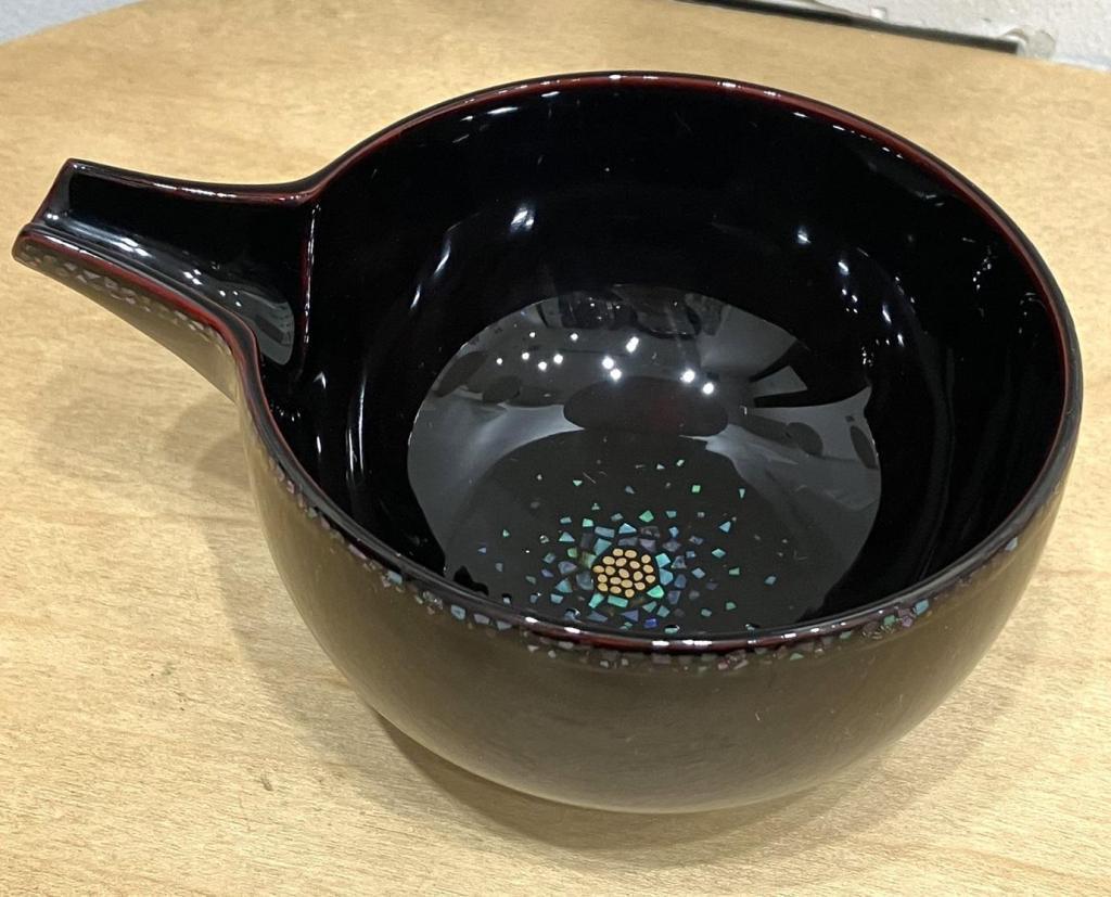 Wajima lacquerware workshop
3 inches 3 minutes, 3 minutes, and 3 minutes
"Infinite" Makie Mito Okuno
187.000 yen Exhibition of works by Wajima craftsmen for the future of Wajima
　　~ Nihonbashi Kiya Main Store izutuki~