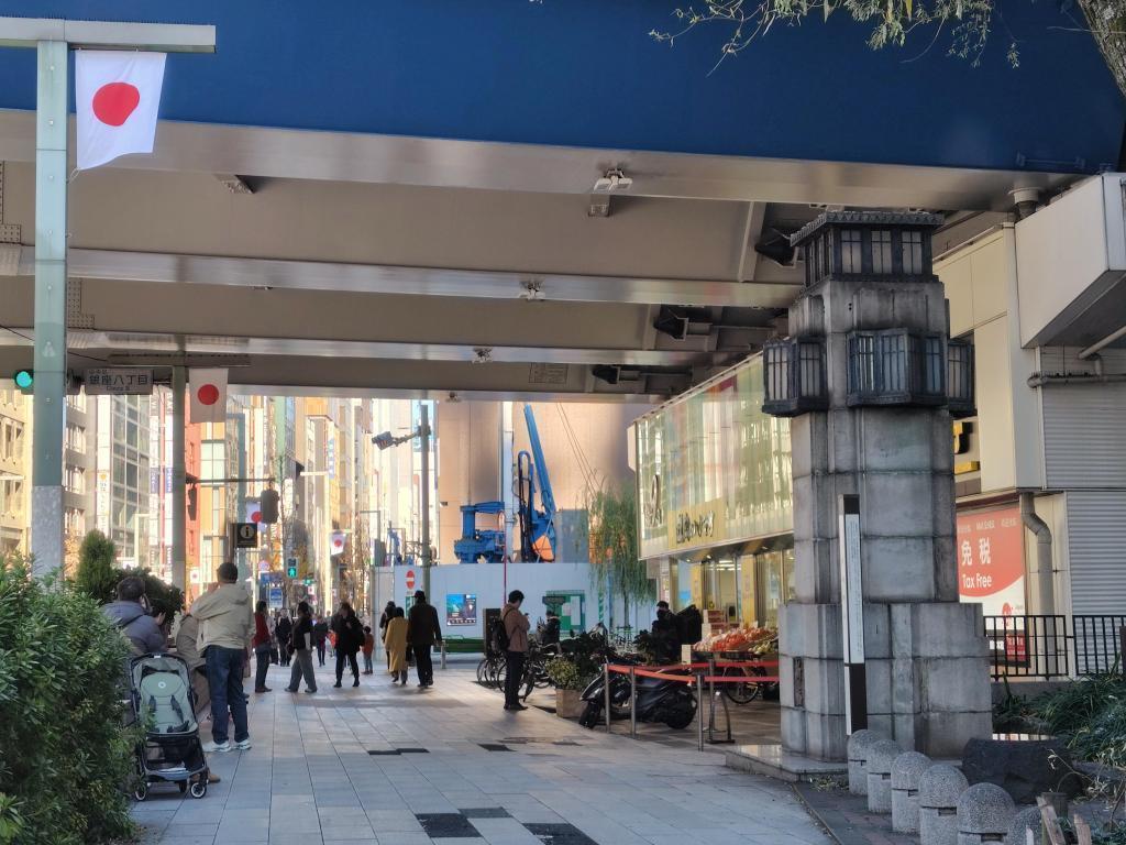  The old main pillars of Shimbashi and Kyobashi in Shinjuku