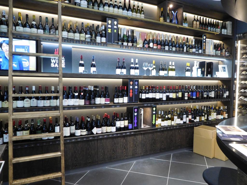  The taste of wine changes depending on the glass. ★Leedel Ginza store