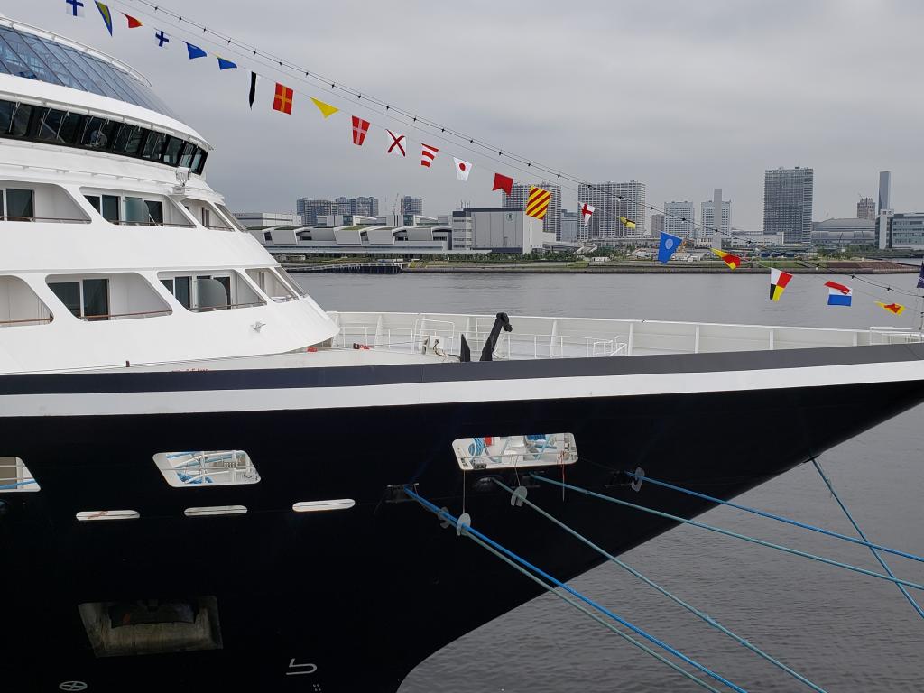  "Azamara Quest" was berthing at Harumi Wharf.