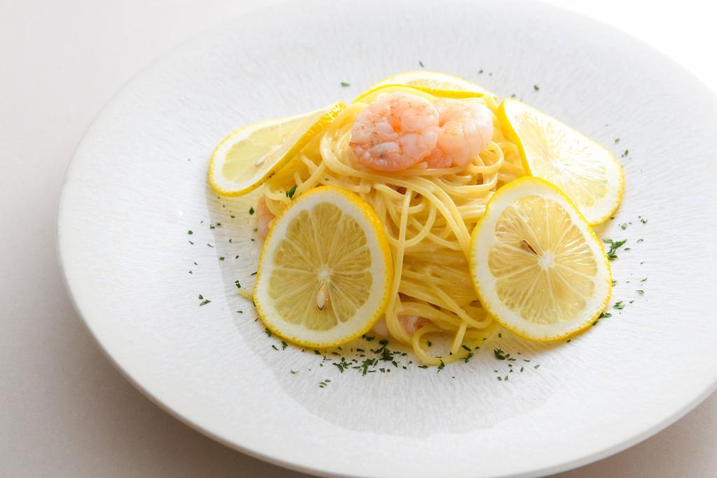 Shrimp lemon cream Federini (with fruit soup) 1,650 yen (tax included) Relocated to the Ginza main store, and opened the cafe restaurant "K.MINAMOTO" opened ~ Soke Genkichichoan Ginza main store ~